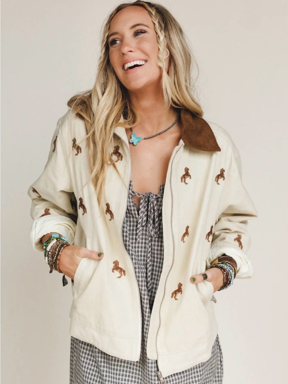 Taelynn Embroidered Western Horse Cream Zip Jacket NEW